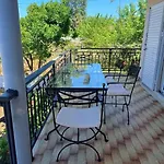 Sofia's Yard House * Loutra Kyllinis