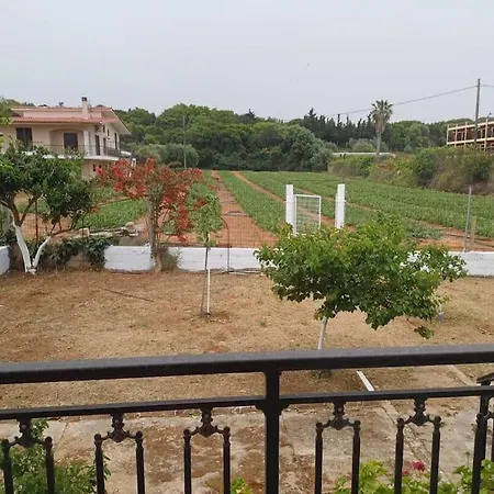 Sofia's Yard House Loutra Killinis