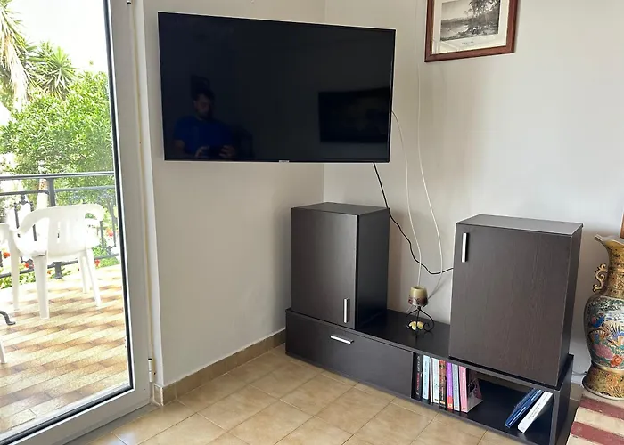 Casa de Férias Sofia's Yard House Loutra Killinis