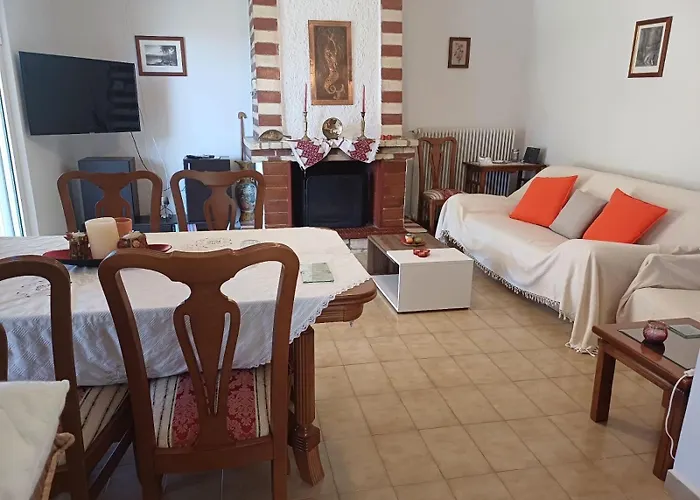 Sofia's Yard House לוטרה קיליניס