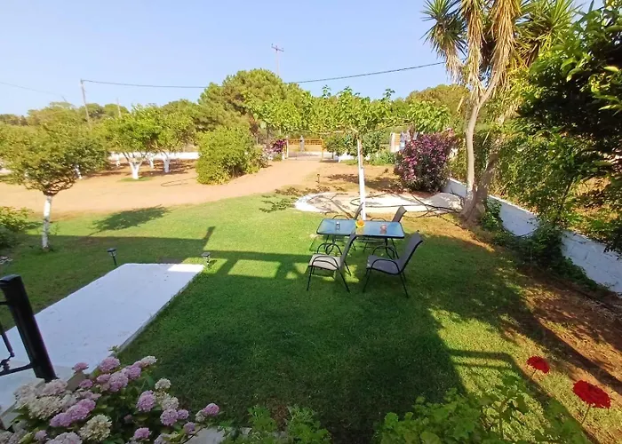 Sofia's Yard House בית נופש *