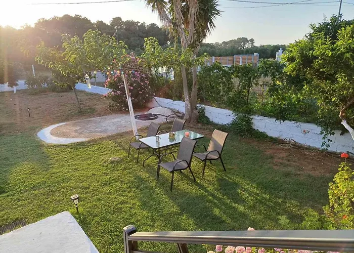 Casa de Férias Sofia's Yard House Loutra Killinis